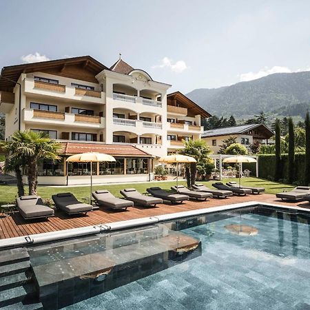 Hotel Sonnenburg Merano Exteriör bild