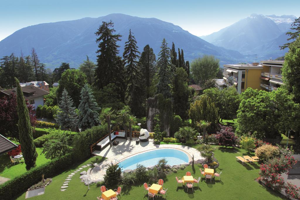 Hotel Sonnenburg Merano Exteriör bild