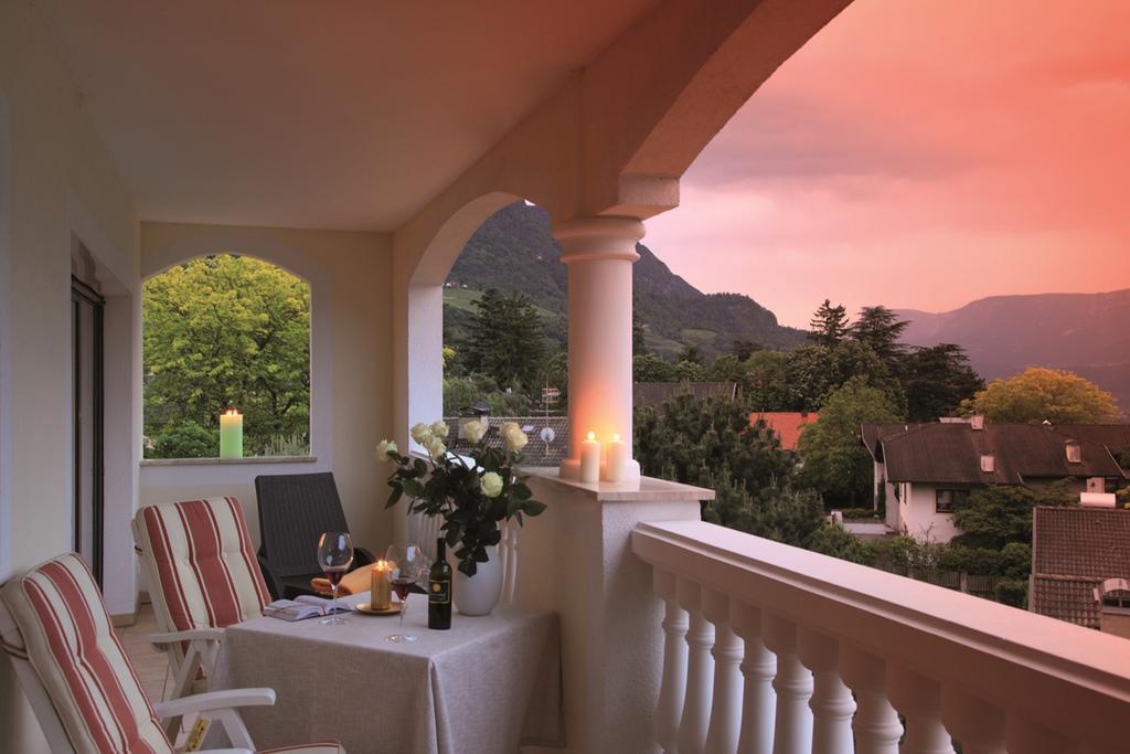 Hotel Sonnenburg Merano Exteriör bild