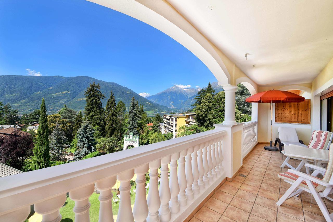 Hotel Sonnenburg Merano Exteriör bild